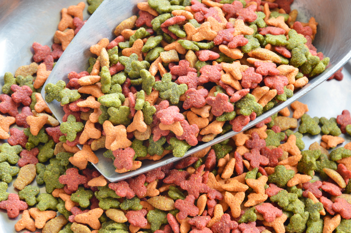 Customized pet food packaging can help you stand out from the competition and increase sales. Learn more here.